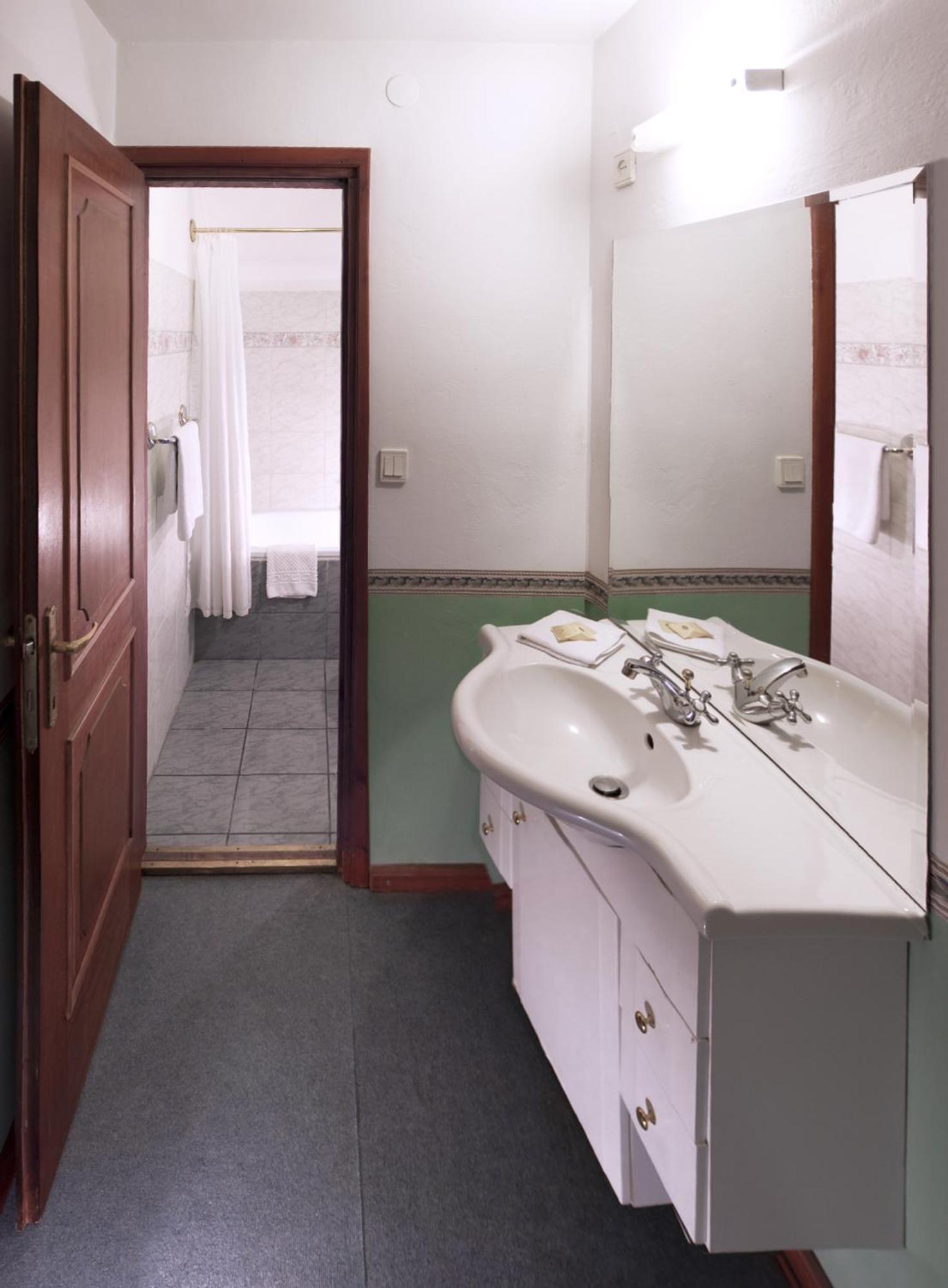 Nr 100 Szentendre Hotel Panzio Szolgaltatasok المظهر الخارجي الصورة